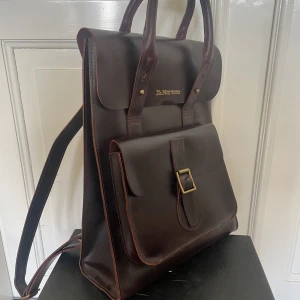 Dr Martens Ryggsäck - Få skrapor men är fortfarande i väldigt bra skick