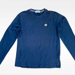 Långärmad Stone Island T-shirt - Säljer en fin långärmad Stone Island T-shirt. Skriv för frågor :)