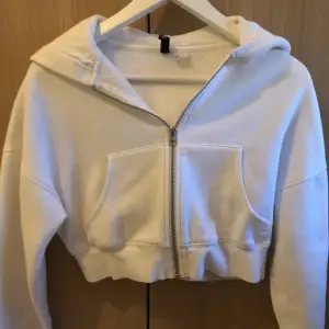 Superfin kortare zip hoodie 