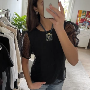 Topp! - Söt oanvänd topp! Storlek 36🖤