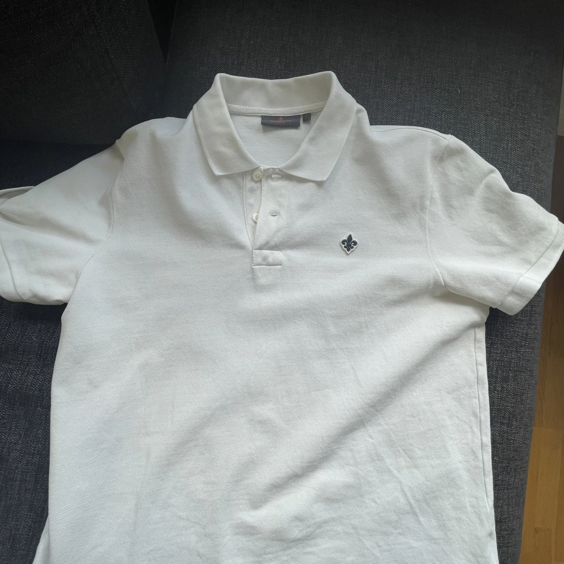 Vit Morris piké  - 90