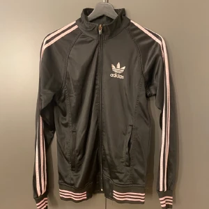 Adidas tröja - Skit snygg adidas tröja