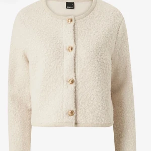 Fin jacka/tröja - Jätte fin jacka/tröja från Gina andvänds inte längre möts hälst upp! Köptes för 399