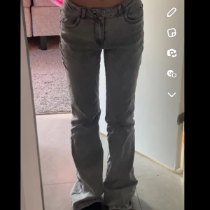 Jeans Blue Ridge - Ett par super fina jeans från blue ridge i storlek 164, passar även folk som bär XS🥰 De är i super bra skick, knappt använda🫶🏼