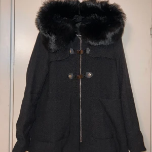 kappa - Säljer denna älskade kappan, den här säljs inte längre så passa på. Denne super fin och den är använd ett fåtal gånger. Pris kan diskuteras 