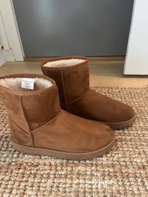 Boots bruna, till höst och vinter 