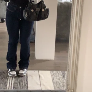 Jeans   - Jeans från zara. Medelhög midja med bootcut. 