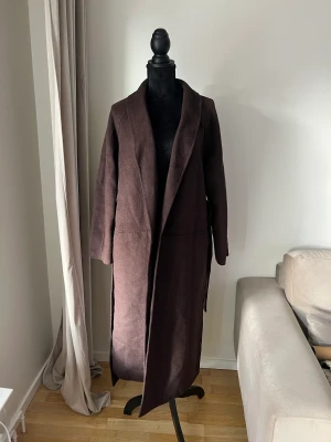 Snygg kappa - Snygg brun kappa, använd Max 1-2 gånger