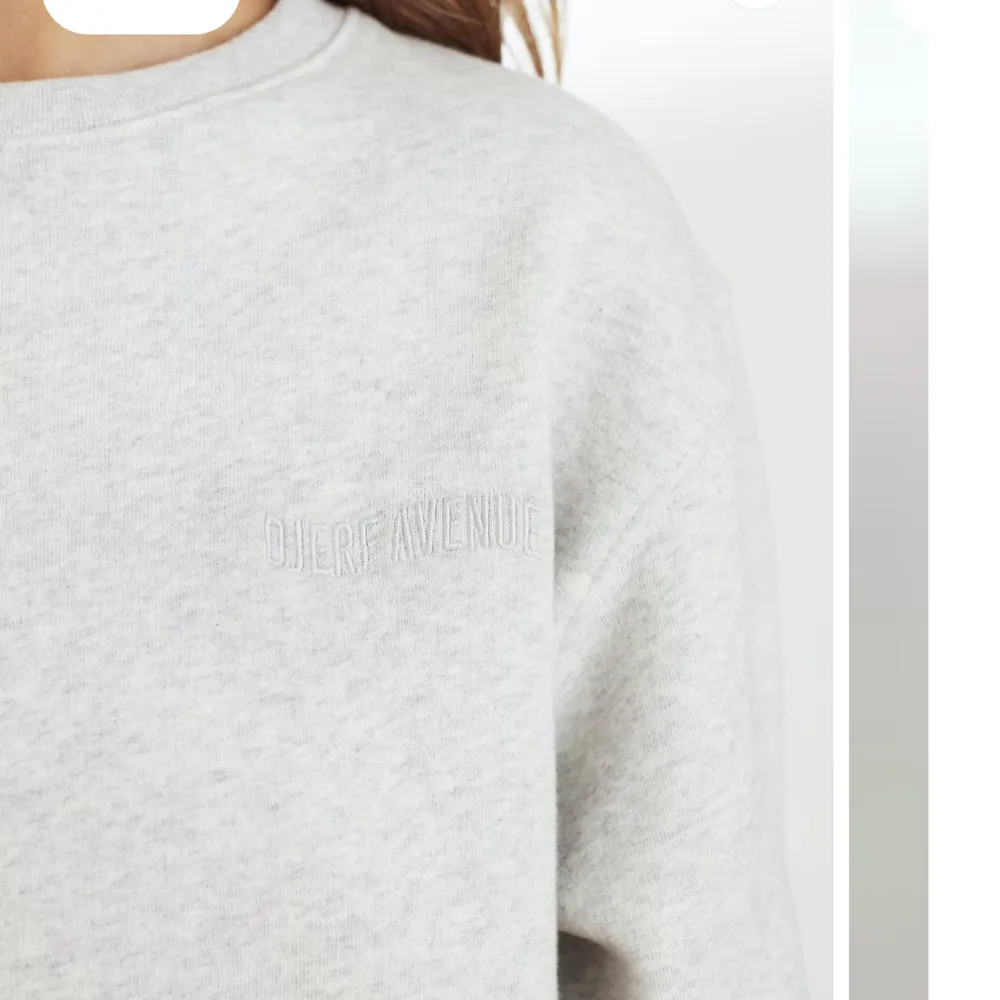Säljer min älskade Djerf Avenue sweatshirt som ej kommer till användning längre💕💕 Jätte fint skick. Nypris 1300kr och nästan helt slutsåld på hemsidan! Skriv om ni har frågor!. Hoodies.