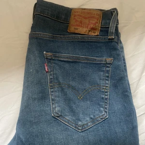 Levis Jeans - Levis 511 Jeans  W 34 L 32 Hör av er så kommer vi överens om ett gemensamt pris:) 