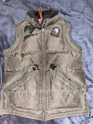 Parajumper väst - Bra skick.