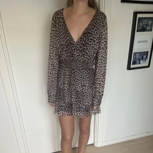 Leopard klänning - Klänning från Gina i bra skick! 
