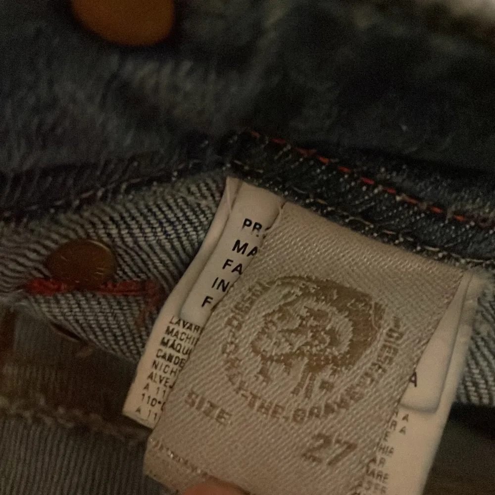 Jätte fina låg midjade jeans, storlek 27. Priset går att diskutera på. Jeans & Byxor.