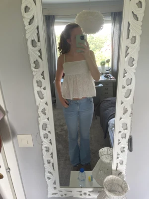 Volangtopp  - Säljer nu min älskade volangtopp från bikbok som är i väldigt fint skick. ❤️