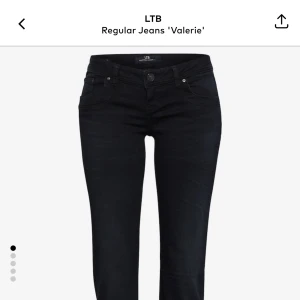 Jeans  - Säljer dessa jeans då dem är lite stora för mig! Kontakta privat vid intresse!