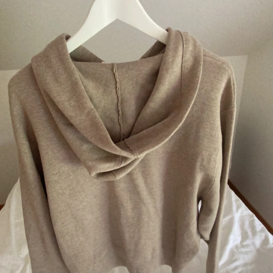 Beige virkad hoodie  - 91