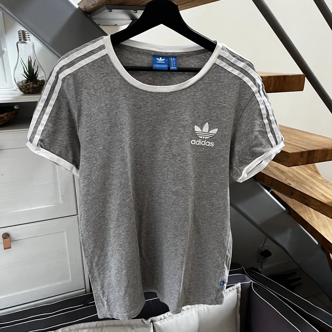 Grå adidas t-shirt - 91