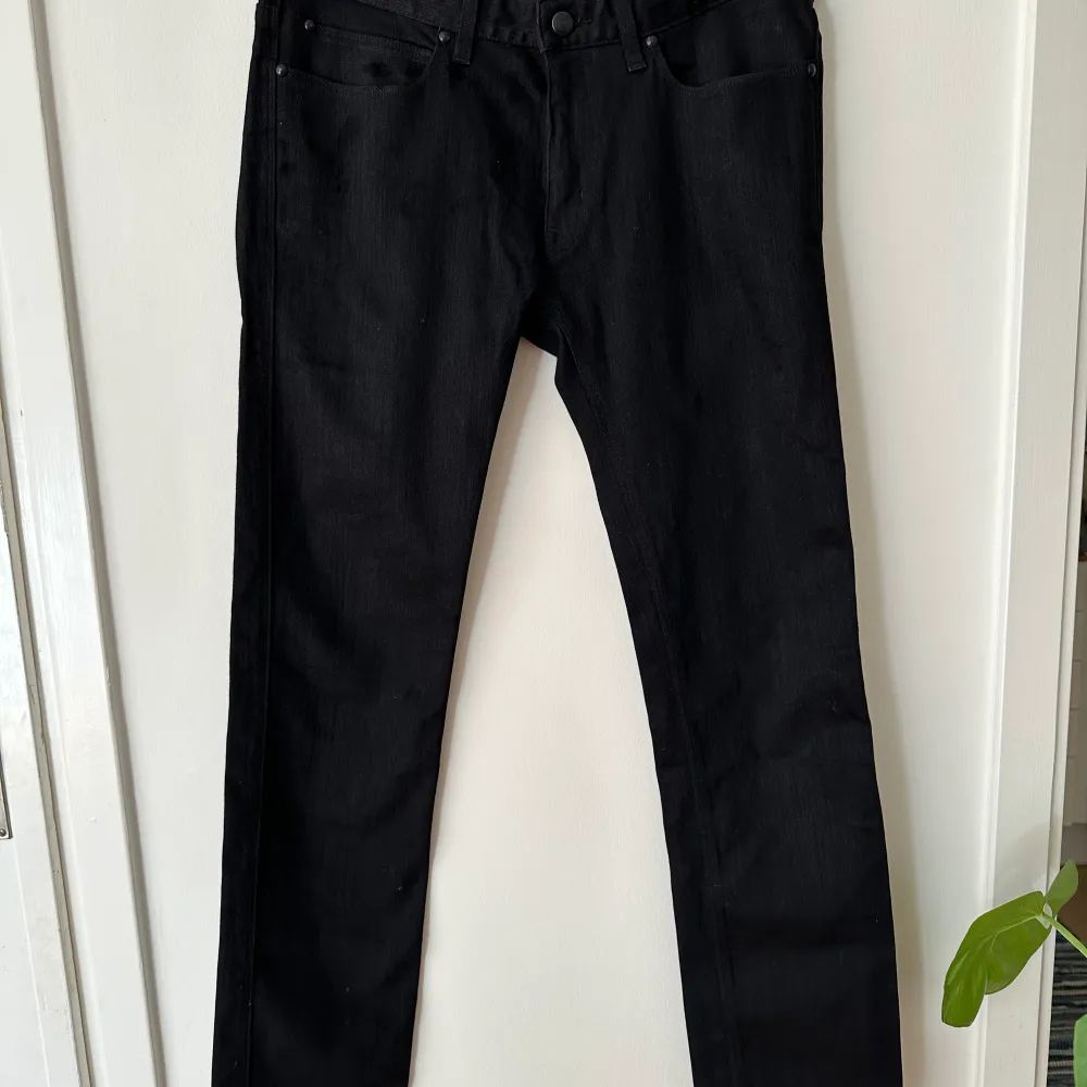 Svarta jeans från Hugo Boss, strl 32/32 . Jeans & Byxor.