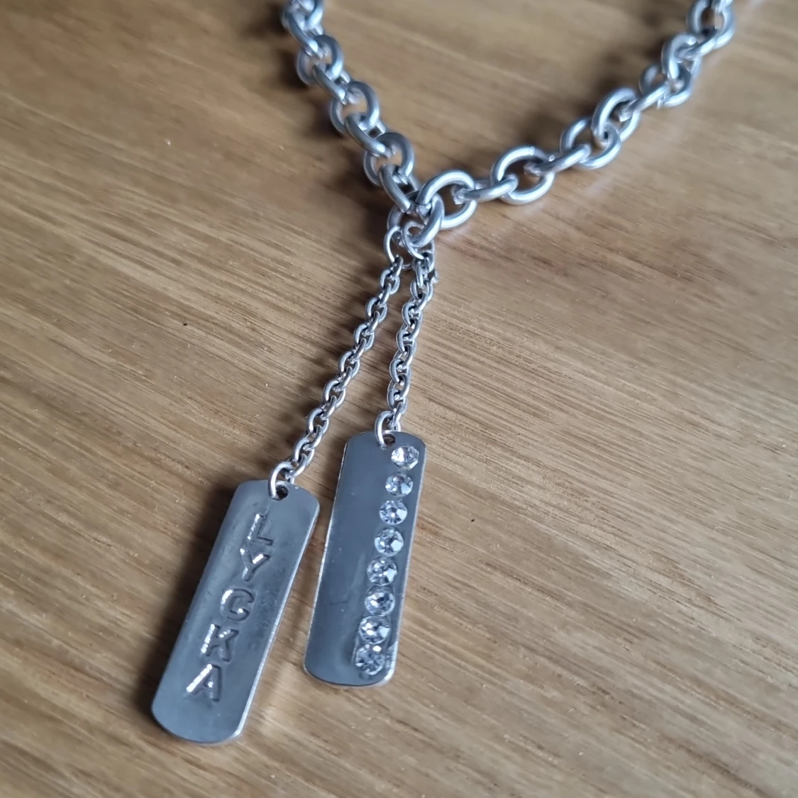 Halsband med hänge lycka  - 90