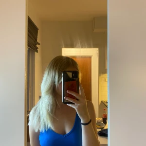 Blå topp - Blått linne, aldrig använd.