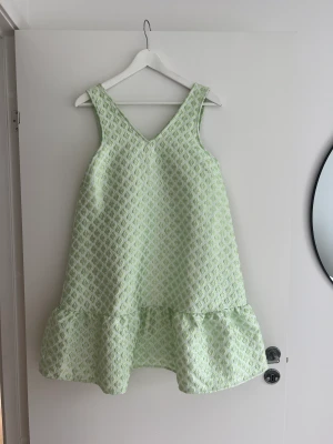 Klänning - Använd 1 gåbg