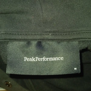 Peak Performance Zip Up Kofta - Säljer Peak Performance Zip Up Kofta, Medium Storlek, Passar Typ Som Small