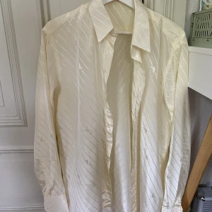 Silkesskjorta - Underbar oversize skjorta från armani
