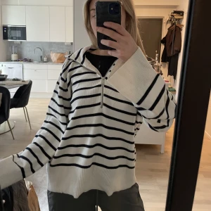 Sweatshirt - En superfin tröja från Kappahl aldrig använd. Nypris 500kr. 