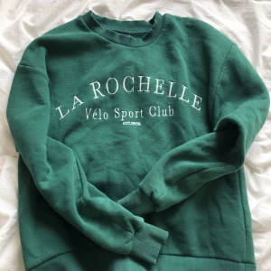 Grön sweatshirt - Jätte fin grön sweatshirt från Gina tricot.