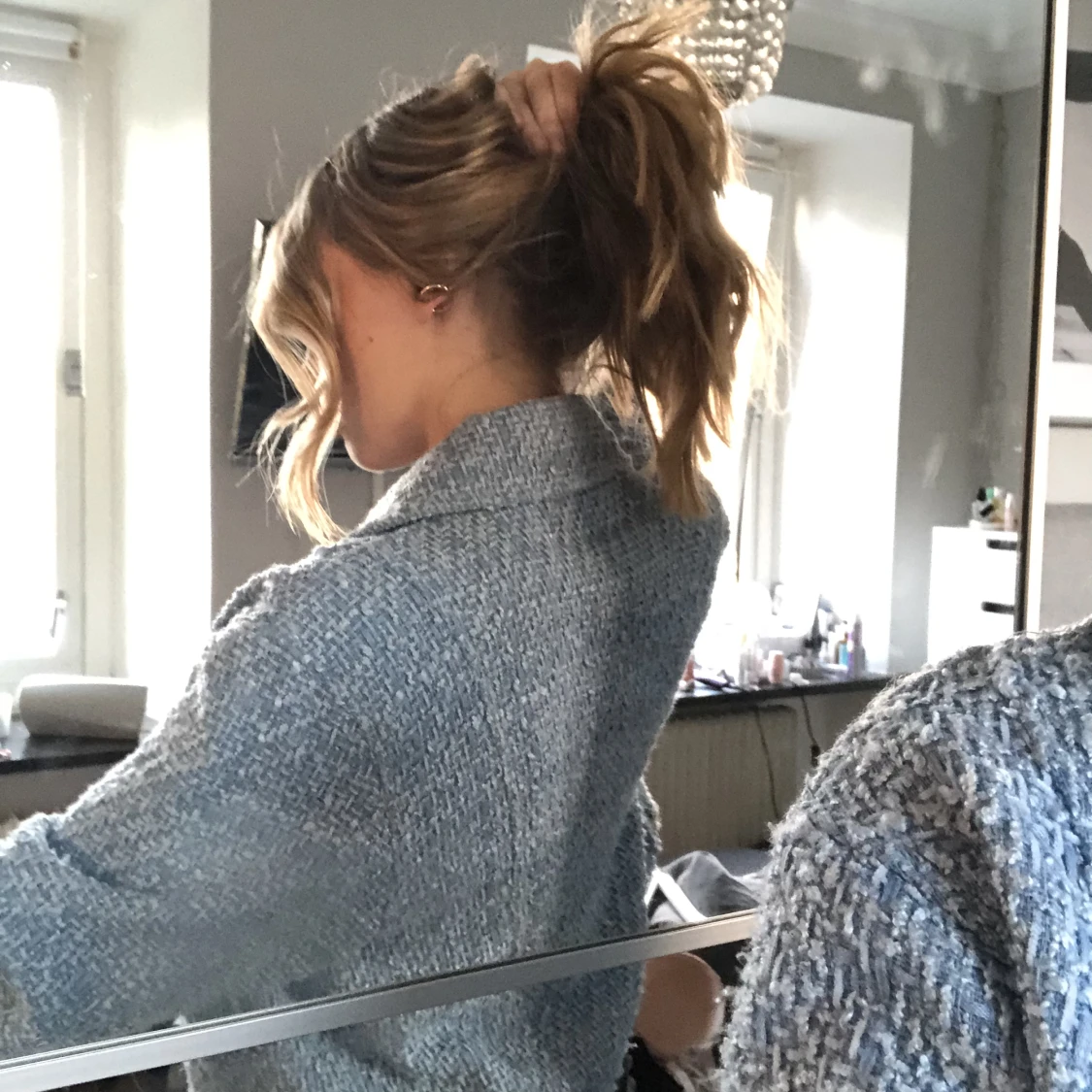 Ljusblå stickad jacka - 90