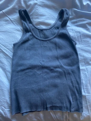 Brandy linne - Jättefint basic linne från brandy, använt skick men syns knappt på, den är nytvättad!