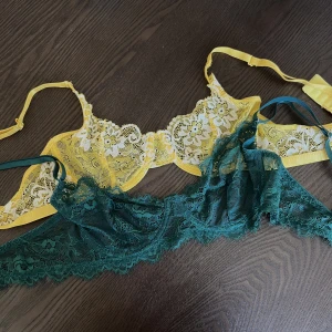 Bralette - Säljer dessa suuuperfina bralettsen som är en dupe på lounge underwear. Helt nya och aldrig använda då jag har för mycket underkläder🌸