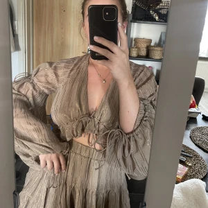 Set - Superfint set från asos storlek 34, helt oanvänd! Två olika delar, går att köpa även bara en del