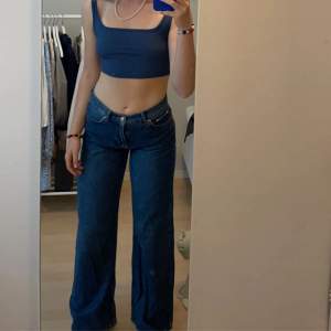 Midwaist jeans från Junkyard Storlek 26 (36) Knappt använda  300kr+frakt