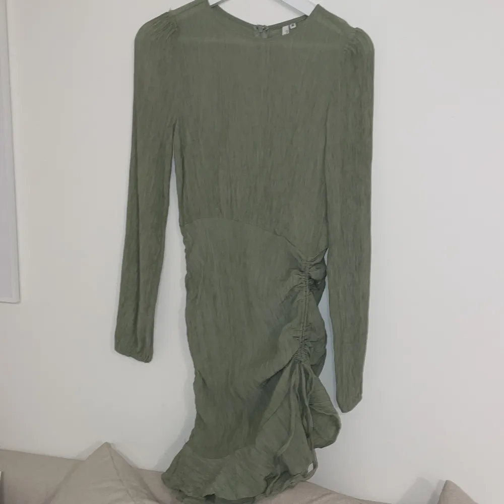 En grön klänning från Nelly💚. Klänningar.