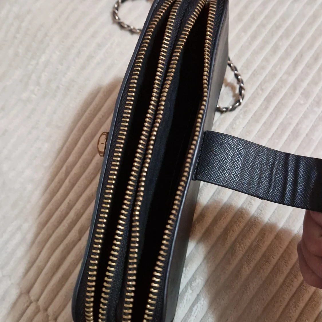 Svart väska - 91
