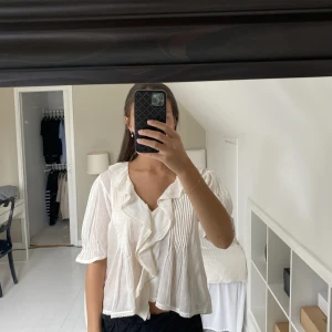 Mango blus - Sjukt fin blus ifrån mango, aldrig använt, inga defekter