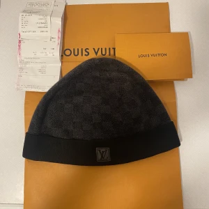 Lv Mössa - Lv mössa knappt använd för mer info skriv 