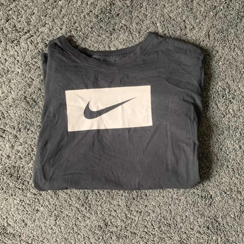 Nike T-shirt i storlek L🖤. T-shirts.
