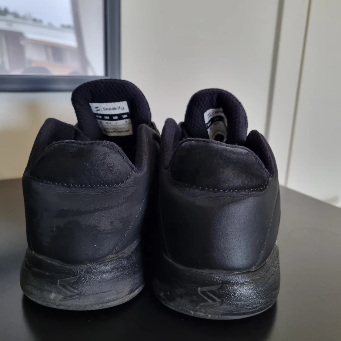 Svarta sneakers - 91