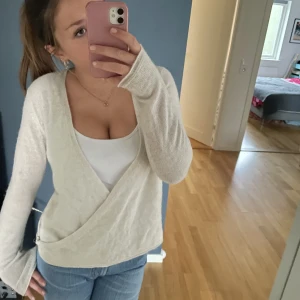 Kashmir kofta Esprit! - Supersöt crossbody kashmir tröja från Esprit! Skriv för frågor! 