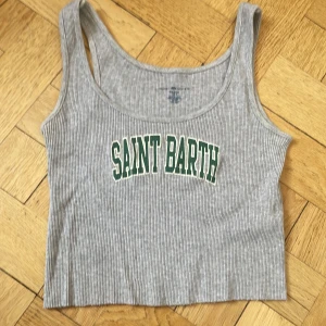 Brandy Melville linne grått och grönt - Fint linne, topp, grått, brandy melville