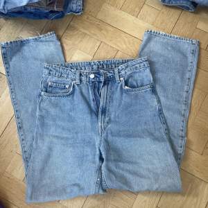 Highwaist byxor i blå