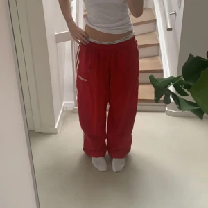 Vintage Adidasbyxor pants  - Röda vintage adidas byxor overzised