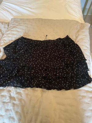 Zara kjol - Shorts under