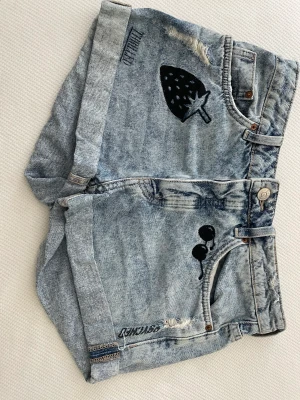 Jeans shorts - Passar tyvärr inte längre