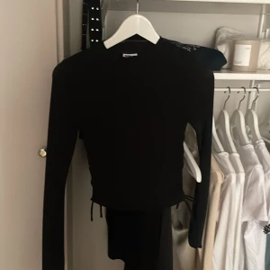 Svart tröja - Svart tröja i mycket bra skick 