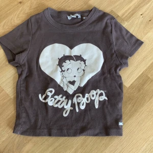 Baby tee  - Jätte jätte söt Betty boop baby tee 