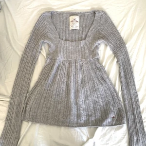 Rare Hollister babydoll  - Söt hollister tröja i stolek L🫶🏻