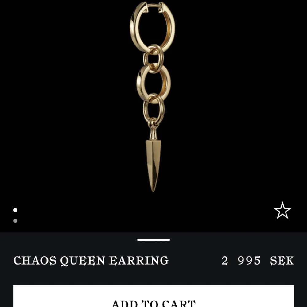 Säljer chaose queen earring i guld💗kan sänka pris vid snabb affär . Accessoarer.